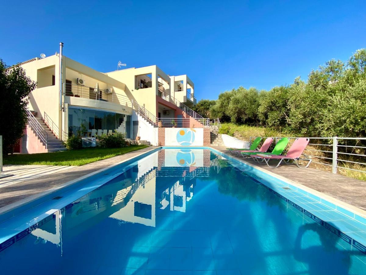 Daire Seaview With Shared Pool, Almyrida